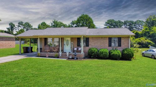 1620 Peach Orchard Rd Nw, Hartselle, AL, 35640-4244 | Card Image
