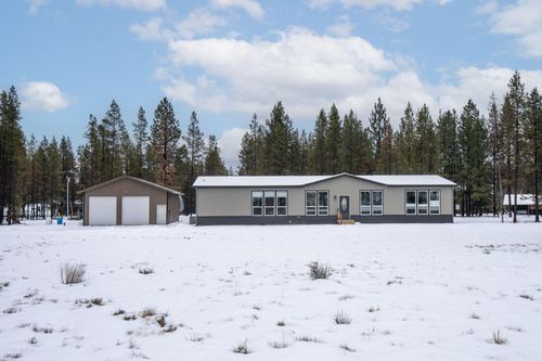 1670 Pine Place, La Pine, OR, 97739 | Card Image