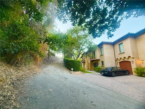 4551 Lindley Ave, Tarzana, CA, 91356 | Card Image