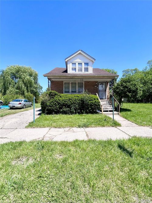 17390 Waltham St, Detroit, MI, 48205-3158 | Card Image