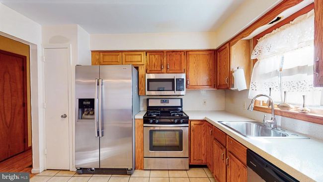 32 Cobblewood Dr, House other with 4 bedrooms, 3 bathrooms and null parking in Mount Pocono PA | Image 12