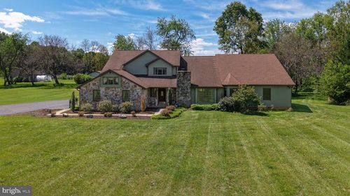 21 Miranda Ct, Martinsburg, WV, 25403-0862 | Card Image