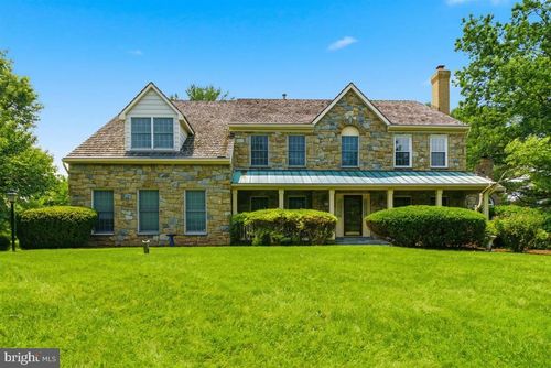 26 Grey Pebble Ct, DARNESTOWN, MD, 20874-3235 | Card Image