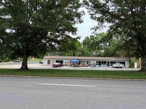 520 E Grand Ave, Hot Springs, AR, 71901-4436 | Card Image