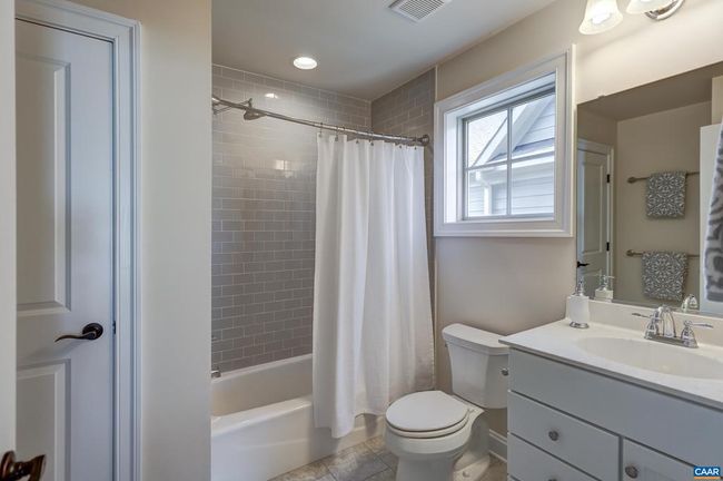 Private bathroom with tub/shower. | Image 42