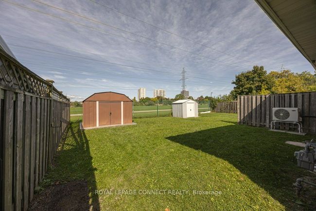 2 Ailsa Craig Crt, House attached with 7 bedrooms, 2 bathrooms and 5 parking in North York ON | Image 40