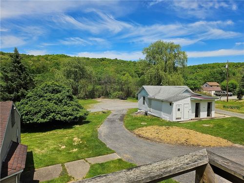 114 Leonard Rd, Hilliards, PA, 16040-2208 | Card Image
