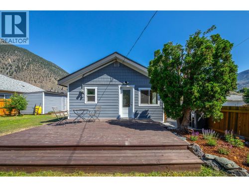 430 6th Ave, Keremeos, BC, V0X1N3 | Card Image