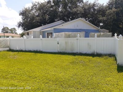 5135 Market Street, House other with 3 bedrooms, 2 bathrooms and null parking in Cocoa FL | Image 3