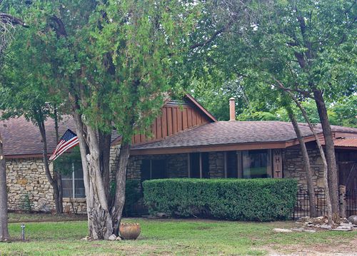 305 Bryan St, Glen Rose, TX, 76043-5119 | Card Image