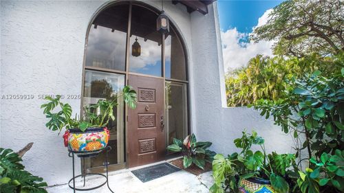 e-9280 Biscayne Blvd, Miami Shores, FL, 33138-2966 | Card Image
