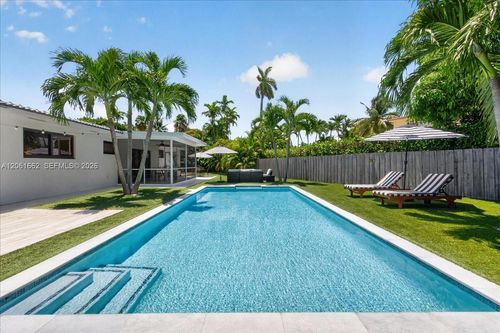 11504 Ne 6th Ave, Biscayne Park, FL, 33161-6216 | Card Image