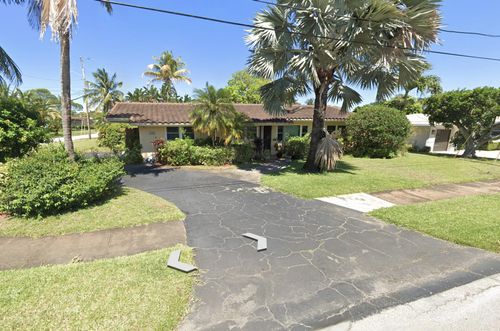 2456 Middle River Dr, Fort Lauderdale, FL, 33305-2729 | Card Image
