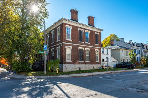 94 Sydenham St, Kingston, ON, K7L3H4 | Card Image