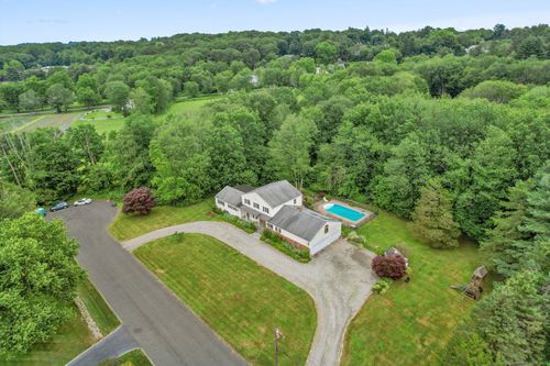 5 Laurel Dr, Easton, CT, 06612-1733 | Card Image