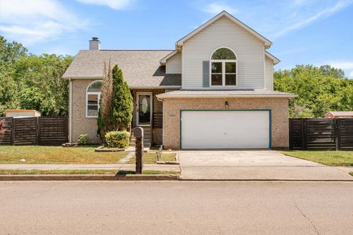 708 Post Oak Dr, Antioch, TN, 37013-1542 | Card Image