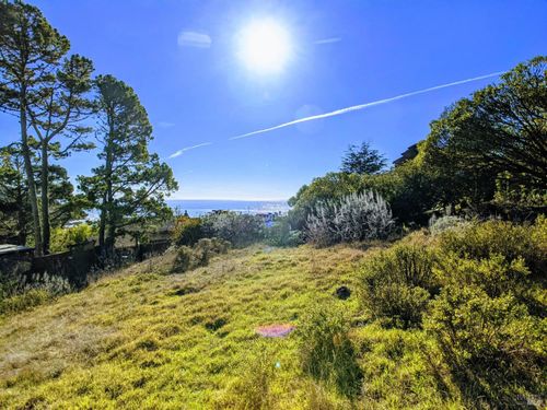 4 White Way, Sausalito, CA, 94965 | Card Image