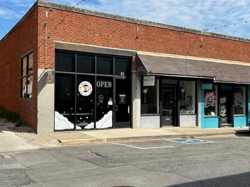 121-117-121 E Wall St, Sherman, TX, 75090-5930 | Card Image