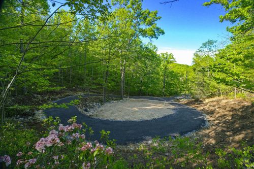 196 Rip Rap Rd, Waynesboro, VA, 22980-8927 | Card Image