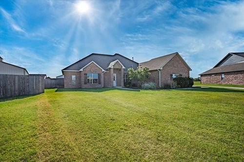 2712 Palazzo Cir, Yukon, OK, 73099-1153 | Card Image