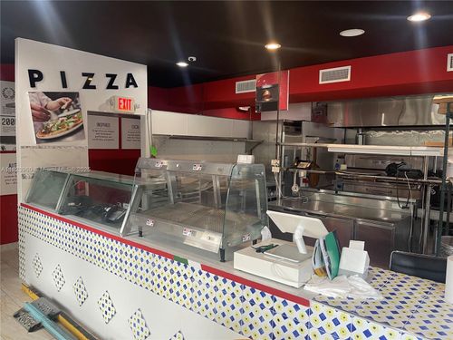6811 Johnson St, HOLLYWOOD, FL, 33024-5716 | Card Image
