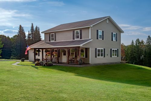 130 Center Rd, Hardwick, VT, 05843-9725 | Card Image