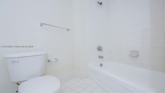 STE-906 - 10 Aragon Ave, Condo with 2 bedrooms, 2 bathrooms and null parking in Coral Gables FL | Image 17