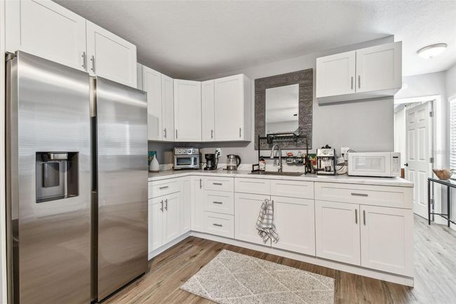 Beautiful Upgraded kitchen | Image 19