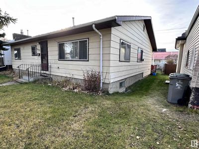 5010 49 St, House other with 2 bedrooms, 1 bathrooms and null parking in Beaumont AB | Image 2