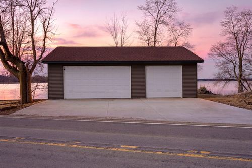 3990 Cannon Lake Trl, Faribault, MN, 55021-7881 | Card Image