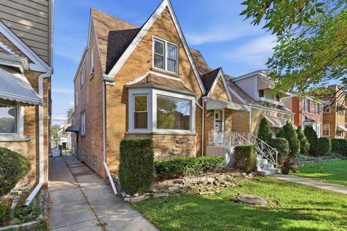 4923 N Mason Ave, Chicago, IL, 60630-1912 | Card Image