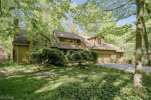 33475 Miles Road, Moreland Hills, OH, 44022 | Card Image