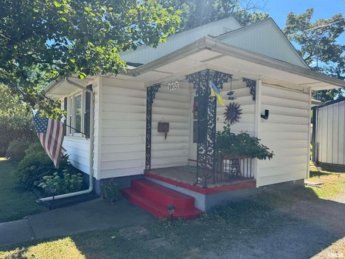 1803 W Cherry St, Marion, IL, 62959-1252 | Card Image