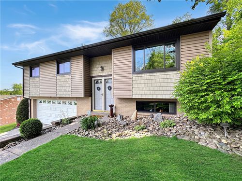 321 Jo Ann Dr, West Mifflin, PA, 15122-2708 | Card Image