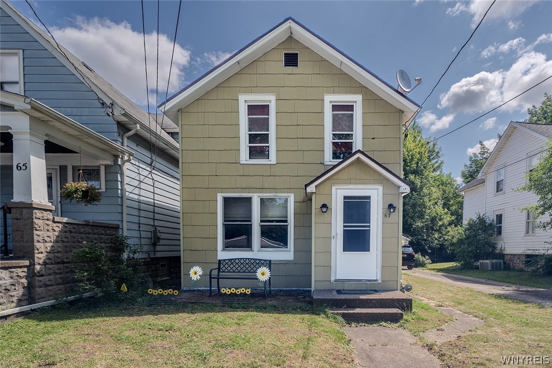 Carney St, Tonawanda, NY 14150