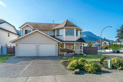 44546 Moore Ave, Chilliwack, BC, V2R5K3 | Card Image