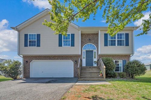 2722 Paddington Station Ln, Vinton, VA, 24179-1261 | Card Image