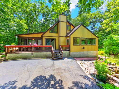 800 Mustang Ct, Lords Valley, PA, 18428 | Card Image