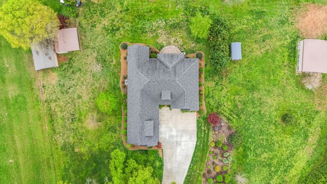 1001 Williams St, House other with 3 bedrooms, 4 bathrooms and 3 parking in Decherd TN | Image 28