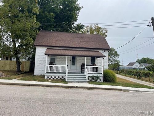 620 Union Ave, Union, MO, 63084-1562 | Card Image