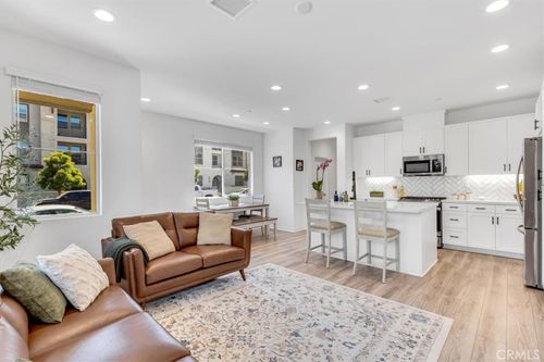 350 Harvest Dr, Rancho Mission Viejo, CA, 92694-1679 | Card Image