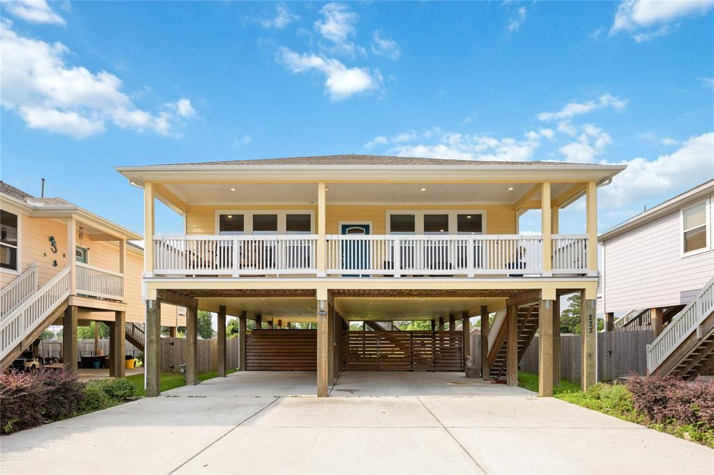 Bay Oaks Dr, LA Porte, TX 77571