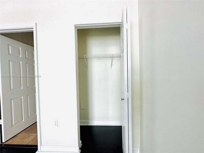 APT-518 - 2100 Van Buren St, Condo with 1 bedrooms, 1 bathrooms and null parking in Hollywood FL | Image 11