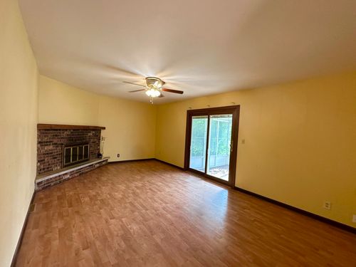 1617 Kaylee Ct, Sycamore, IL, 60178-2907 | Card Image