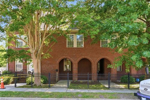 e-200 Maple Ave, Norfolk, VA, 23503-3348 | Card Image