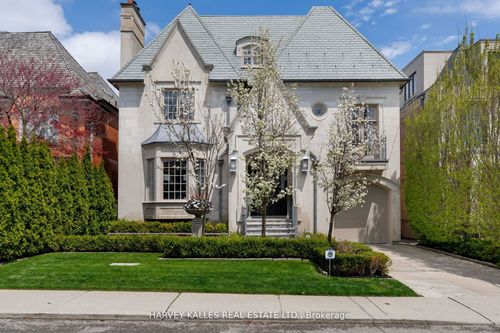 215 Dunvegan Rd, Toronto, ON, M5P2P3 | Card Image