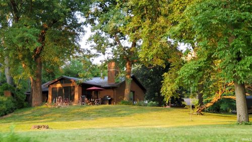 6690 E Palmers Dr, Monticello, IN, 47960-8721 | Card Image