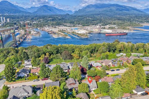 3746 Edinburgh St, Burnaby, BC, V5C1R5 | Card Image