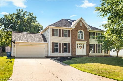 8238 N Casswell Cir Nw, North Canton, OH, 44720-8141 | Card Image
