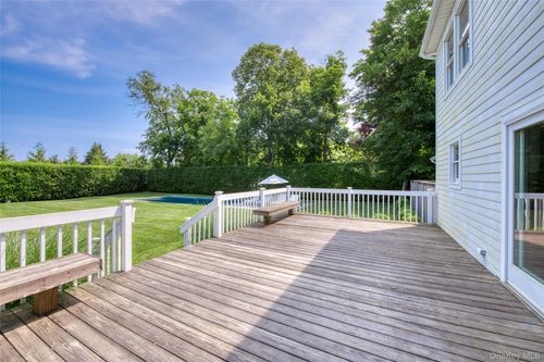 39595 Main Rd, Orient, NY, 11957-1165 | Card Image